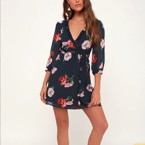 Lulu’s Mini Floral Wrap Dress- Perfect Condition💙